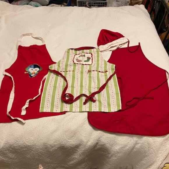 Three Children's Holiday Aprons - Picture 1 of 8